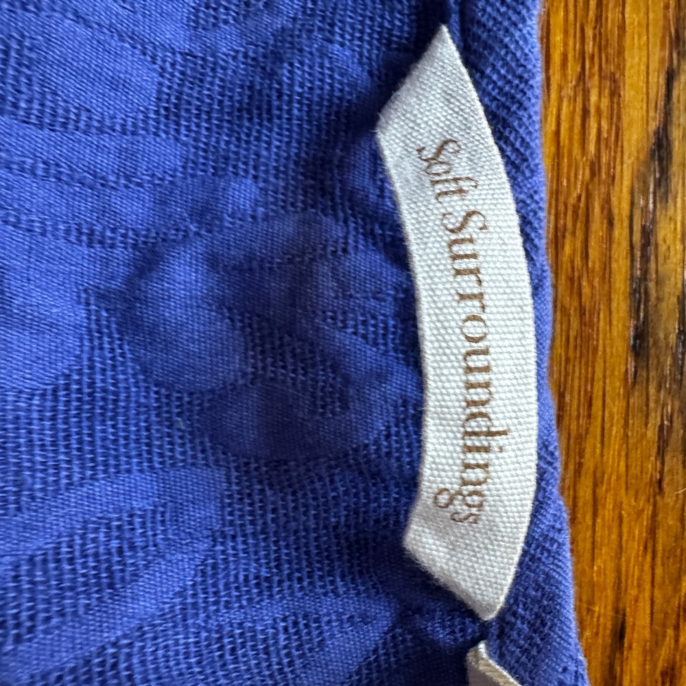 SOFT SURROUNDINGS TOP SHIRT SZ S Small Blue CrossOver front pocket Excel cond - Picture 2 of 6